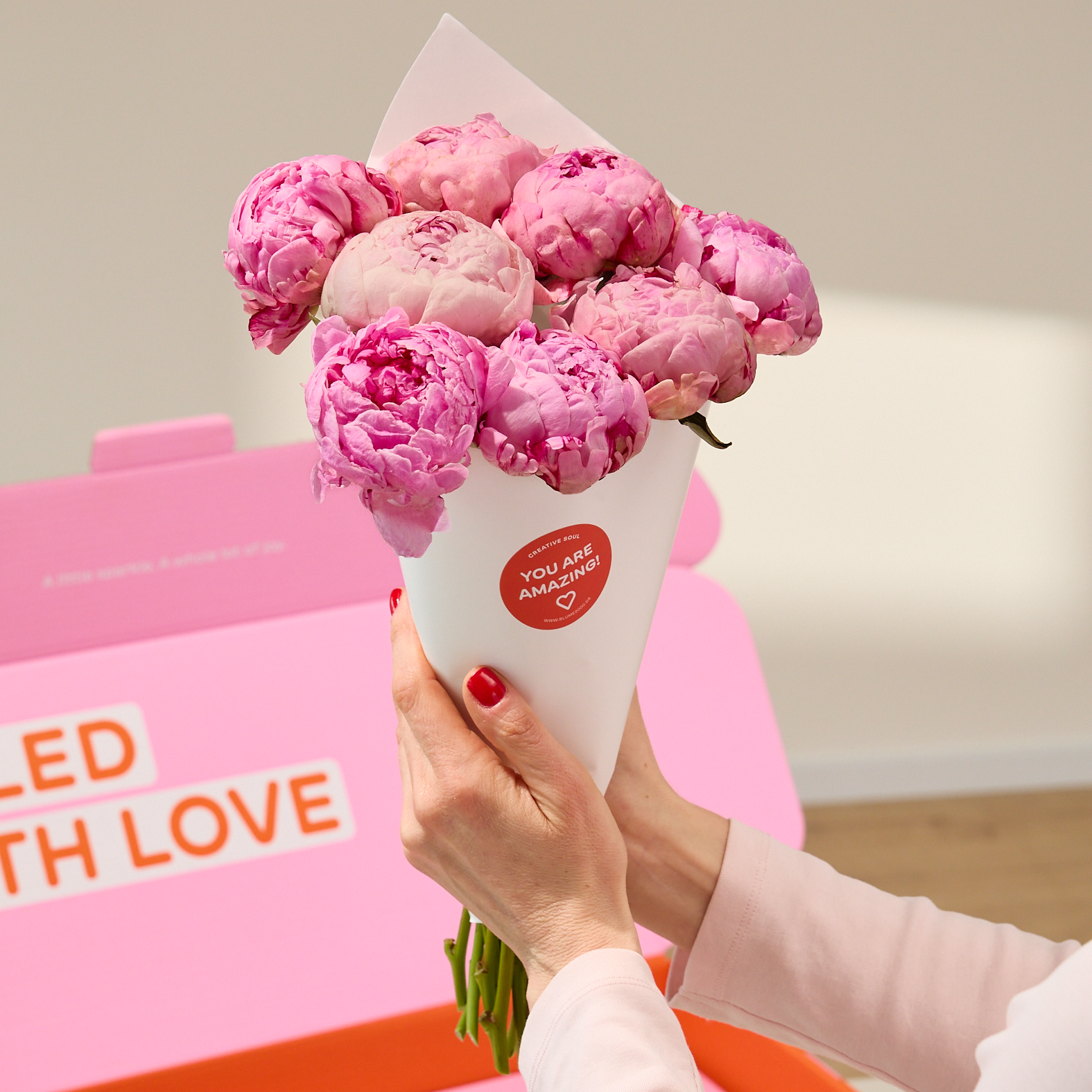 XOXO-Box Peony Kiss